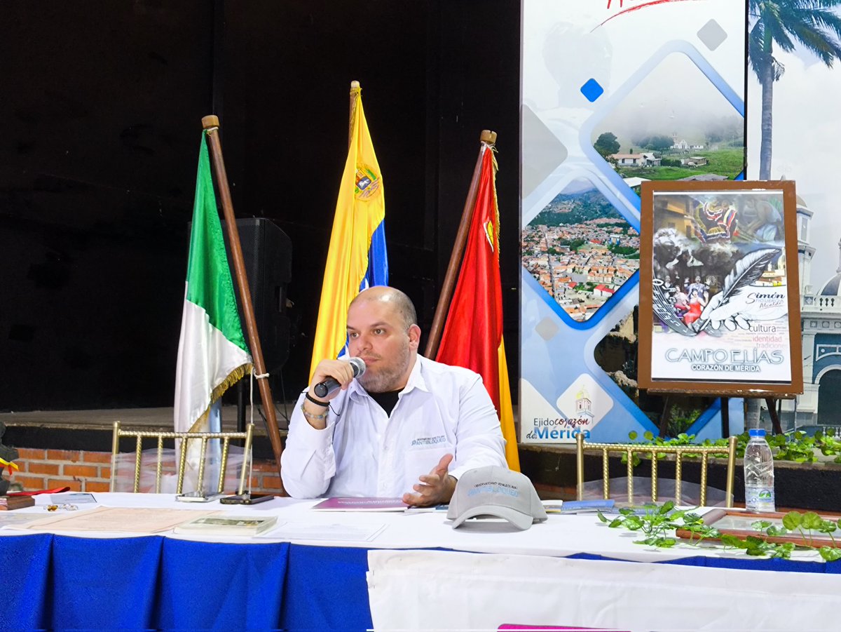 AntibloqueoVen's tweet photo. Desde Mérida, en el Ateneo Jesús Soto de Tovar, presentamos nuestra línea editorial que documenta el impacto de las sanciones económicas en Venezuela. Un relato histórico que evidencia la resistencia y las respuestas del gobierno y el pueblo https://t.co/x4ajcMALS6