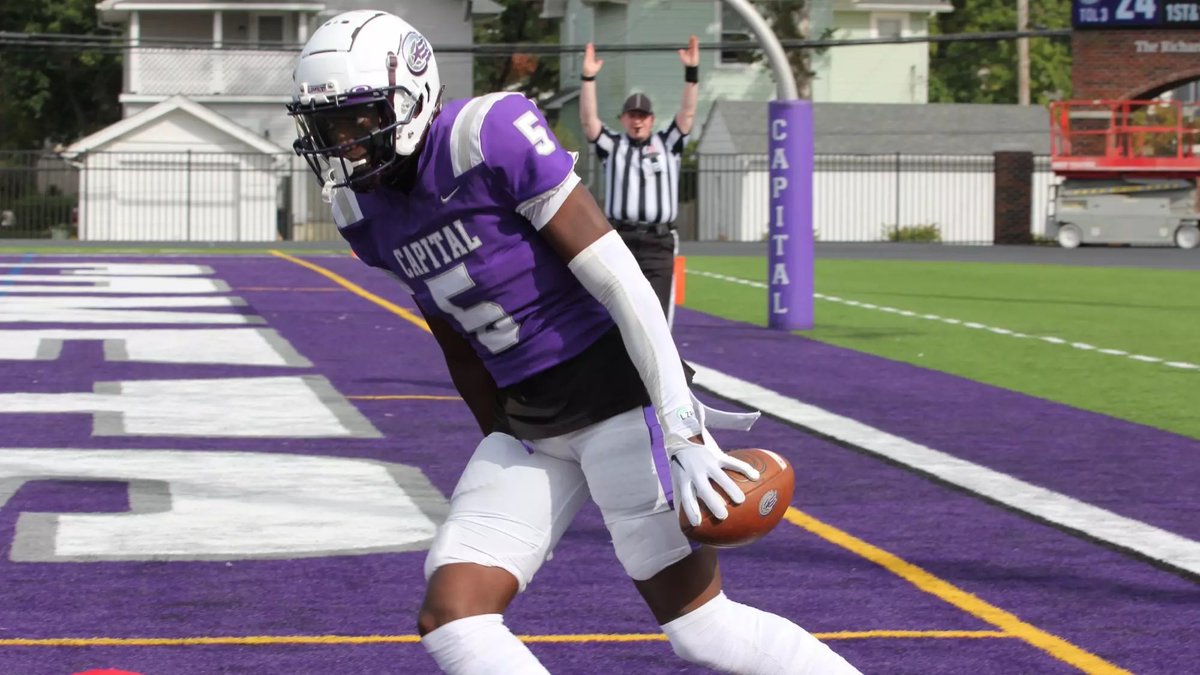 Travis_Smith66's tweet photo. After a great day in Bexley touring Capital University’s facilities i’m excited to announce i have received my second collegiate offer to play football. Thank you @CoachBenBurns and the rest of the Capital football staff for having me out! @HDarbyFootball @DarbyGridiron @gdowlen3 https://t.co/9I7kGFblFB