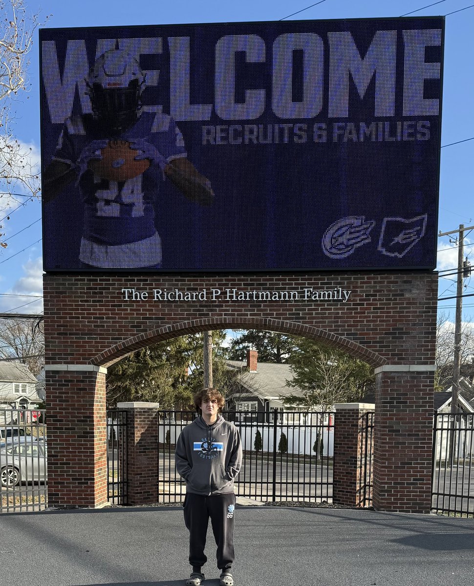 Travis_Smith66's tweet photo. After a great day in Bexley touring Capital University’s facilities i’m excited to announce i have received my second collegiate offer to play football. Thank you @CoachBenBurns and the rest of the Capital football staff for having me out! @HDarbyFootball @DarbyGridiron @gdowlen3 https://t.co/9I7kGFblFB