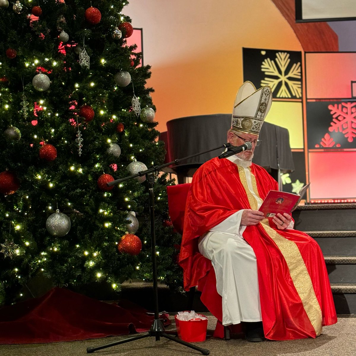 neighborhoodchu's tweet image. Advent Event 2024! #adventevent #adventwreath #christmas #saintnicholas #neighborhoodkids #neighborhoodyouth #neighborhoodchurch