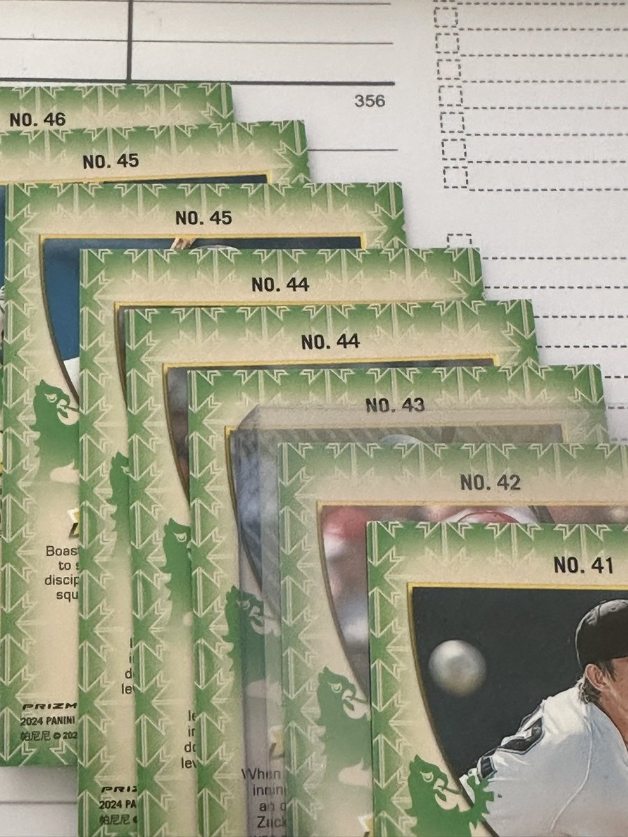 Kyle_Mann_KY's tweet photo. @PaniniAmerica
You all really didn’t offer up much variety in your 2024 Crusade Baseball did you?  Bought a mega box… 8 packs… the prizms were all sequential… and two were duplicates, just cracked ice parallel. https://t.co/8ebQog56ap