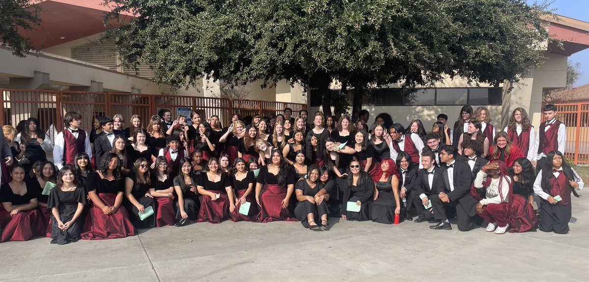 HanerTara's tweet photo. So proud of these Stars who DEBUTED as the first ever North Star Choirs combined “Intro Choir” today at MMHS Beginning Festival! @star_choirs @NorthHighStars https://t.co/LSOSfiIcNL