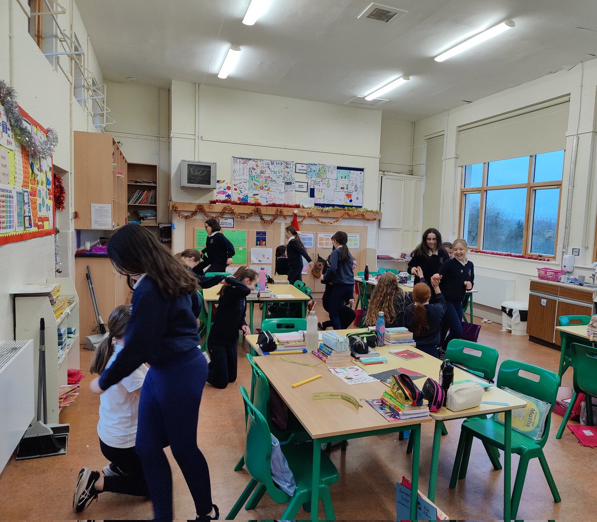 Week 3 of the Active Breaks Challenge is complete with the students picking their movement break today.  #ActiveBreaksChallenge24  <a href="/ActiveFlag/">Active School Flag</a>