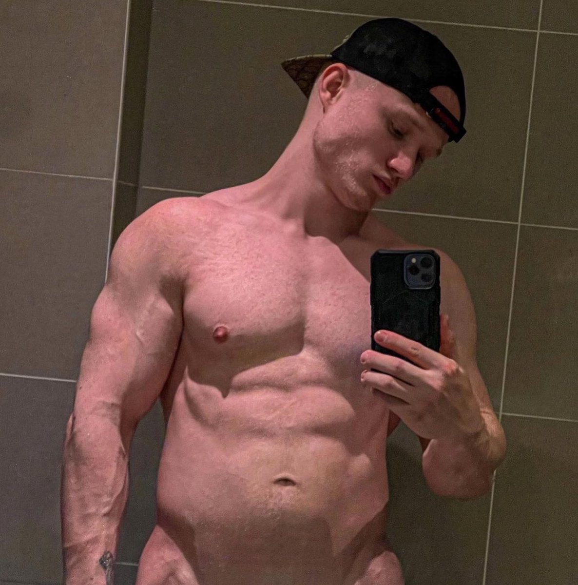 muscledudefanzz's tweet photo. RT if you want the FULL PIC!🍆👇
https://t.co/CEt1MZPGbA https://t.co/sgSQQAN5Ki