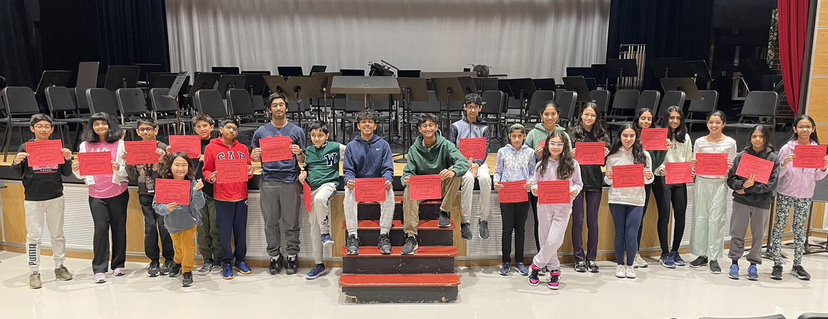 DrSchimpfCMS's tweet photo. A busy week for #TEAMCommUNITY! Celebrated our Wall of Fame students, heard our performers in concerts and assemblies, rooted for our #Panther athletes who began winter competitions, supported our PTSA who closed out the book fair, and more. Have a great weekend #wwprsd! https://t.co/e5QSBXCkB9