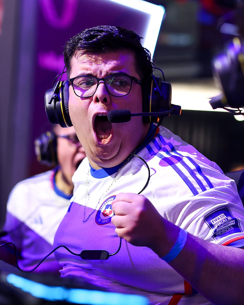 Group B comes to a close... what an incredible round 😱 #FeWCRL 

🇵🇹 Portugal 2-0 Türkiye 🇹🇷
🇺🇸 USA 0-2 Chile 🇨🇱
🇫🇷 France 1-1 Brazil 🇧🇷
🇦🇷 Argentina 0-2 Morocco 🇲🇦

Watch via twitch.tv/fifae &amp; bit.ly/FIFAgg