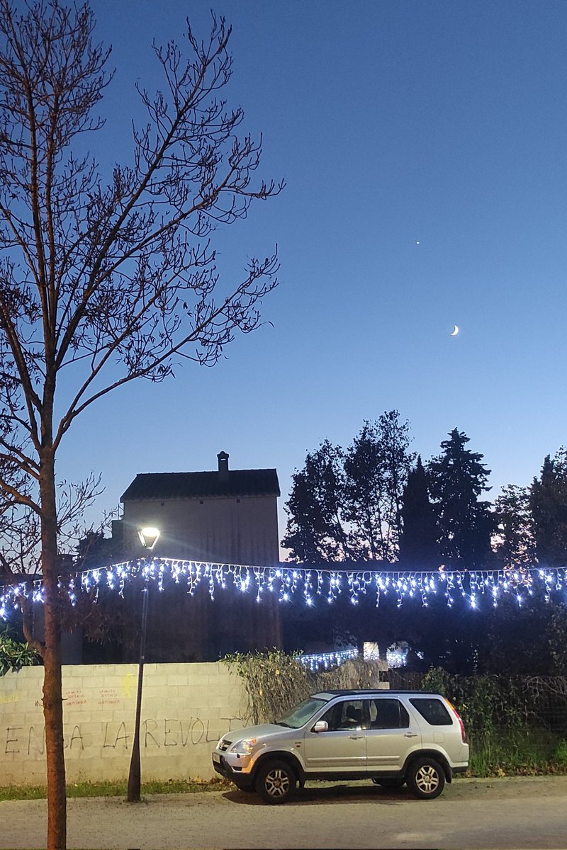 Cuando Begues parece un cuadro de Magritte #elimperiodelaluz #adventmode