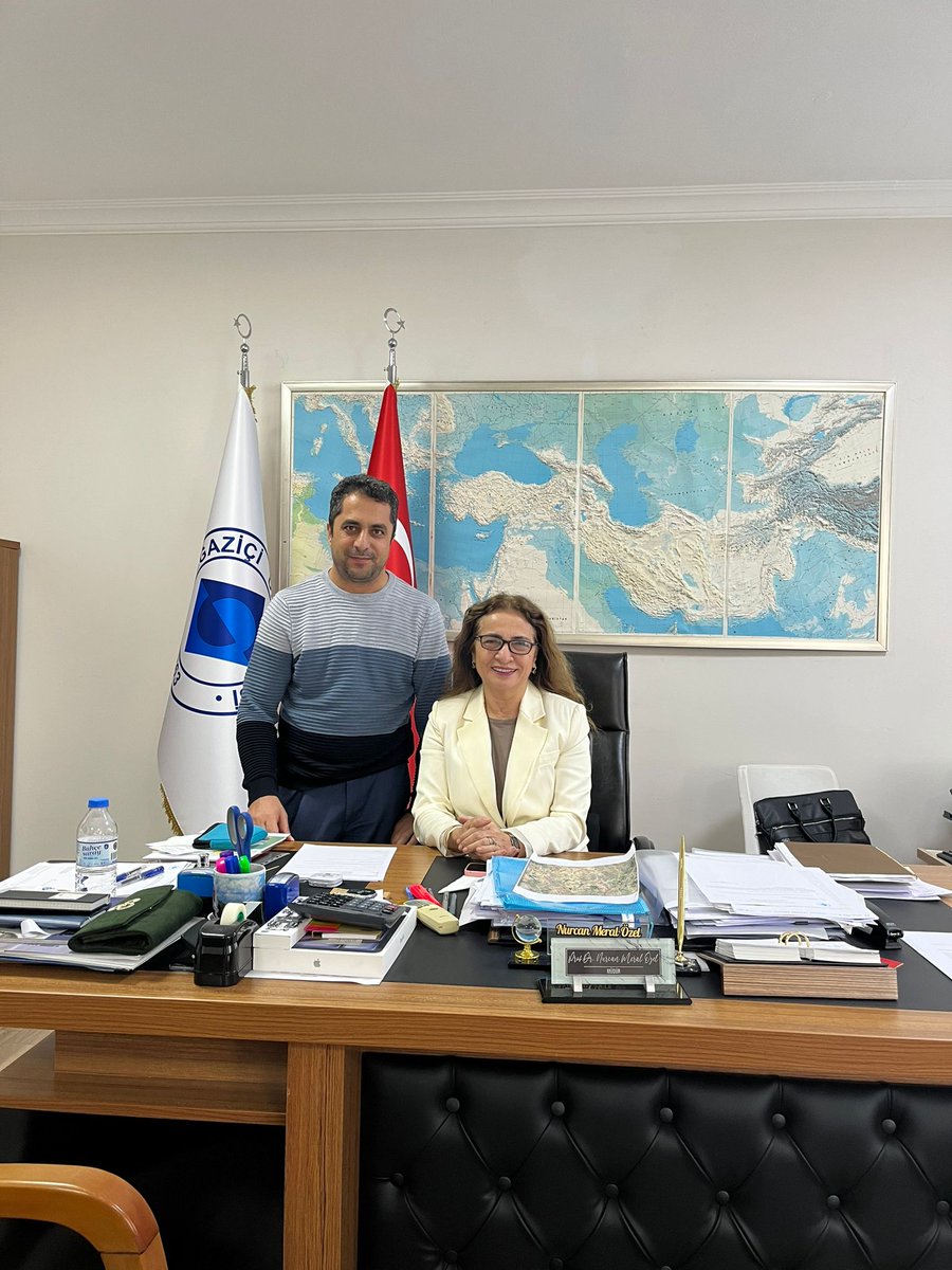Hasandemirkal2's tweet photo. Müdürüm Nurcan hocamla❤️✌️🤲❤️ https://t.co/5PBIl8QdWX