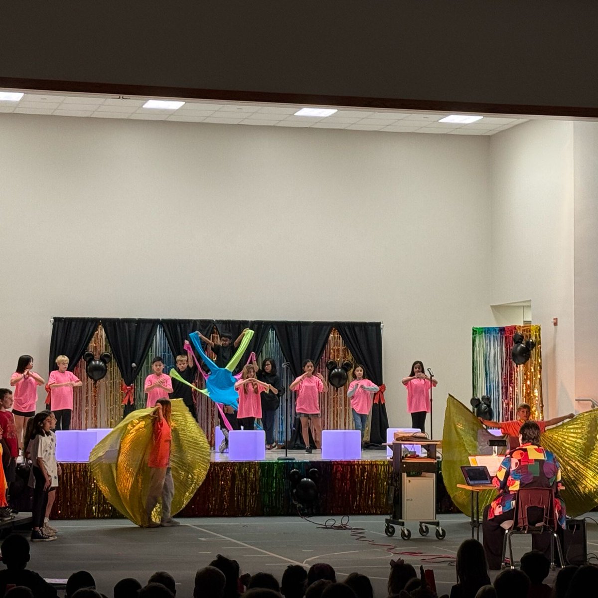 Laura Bush Elementary tweet media