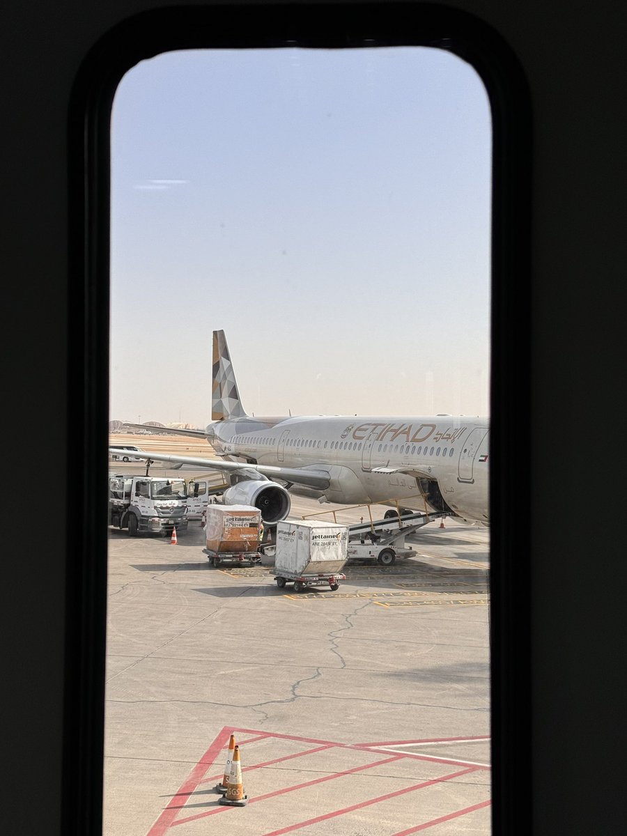 mslat2015's tweet photo. أنا ومناحيّ نبدو سعيدين هذه الرحلة .. https://t.co/IVfS8HdTr0
