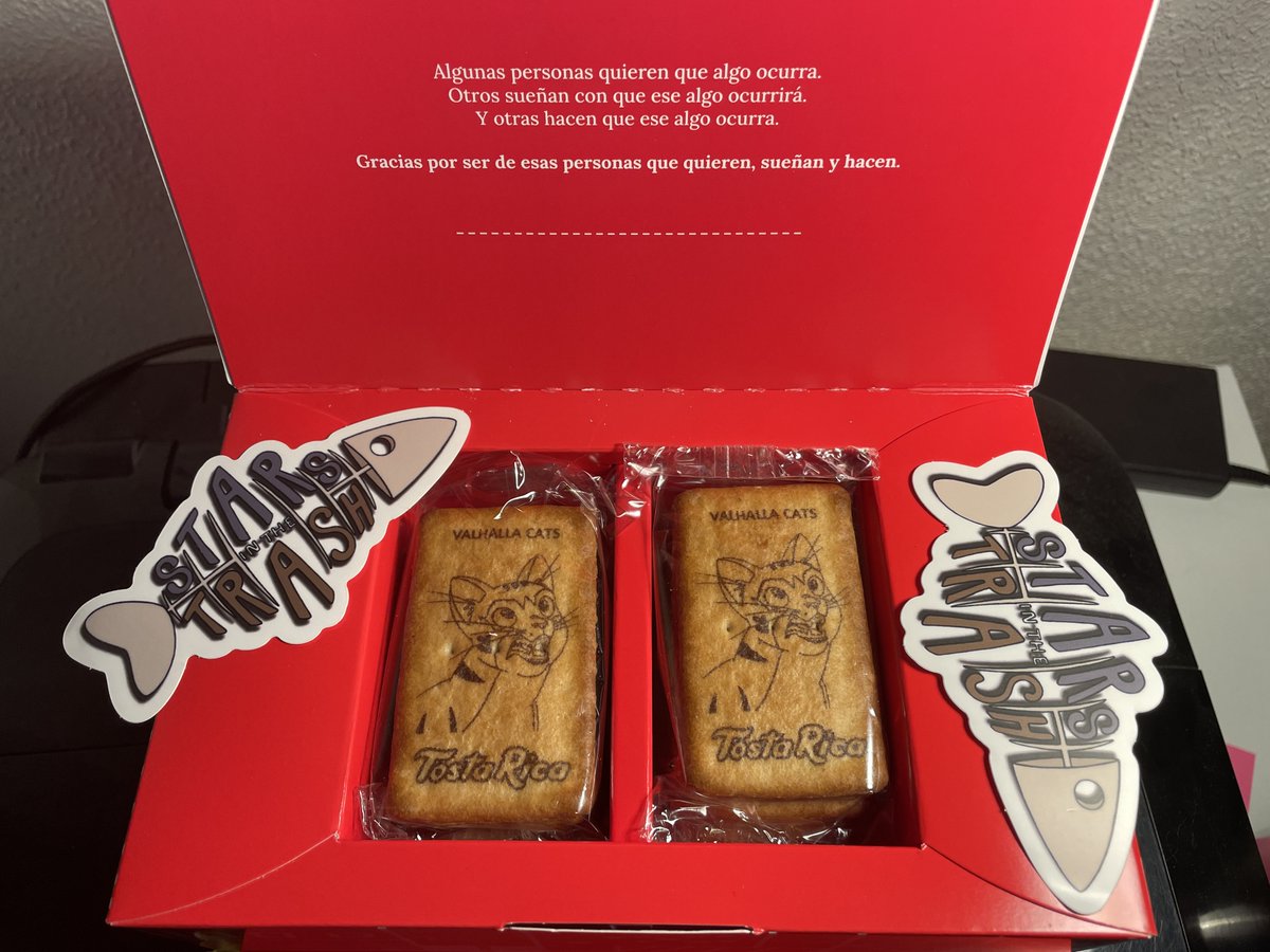 Let's do a  GIVEAWAY for a box of cookies!

❤️ Like
 📖 Repost
⚔️ Follow
🗣️ Comment "Stars in the Trash"   

I'll pick a winner tomorrow! Good Luck!

#starsinthetrash #indiegame