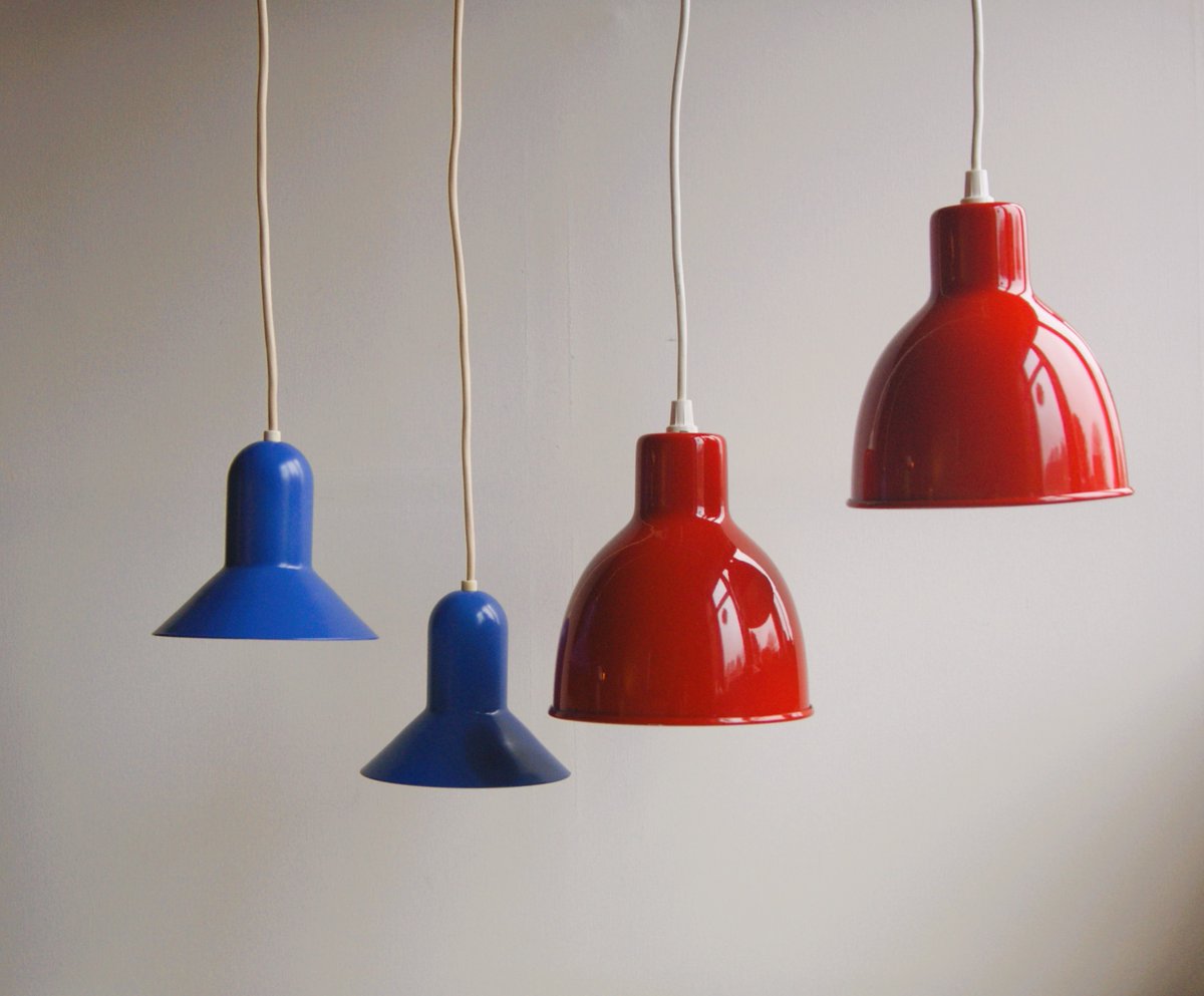 AncientImage's tweet photo. Bright colored pendant spots. Denmark 1980s. https://t.co/ykopbCh51D #Ufo #design #1980s #1980svintage #bluelights #catawiki #spotlight #Retro #danishdesign #minimalism #interior #interiordesign #lamps #astro #designlight #blue #lightning #casa #maison https://t.co/rAadp4Yz5f