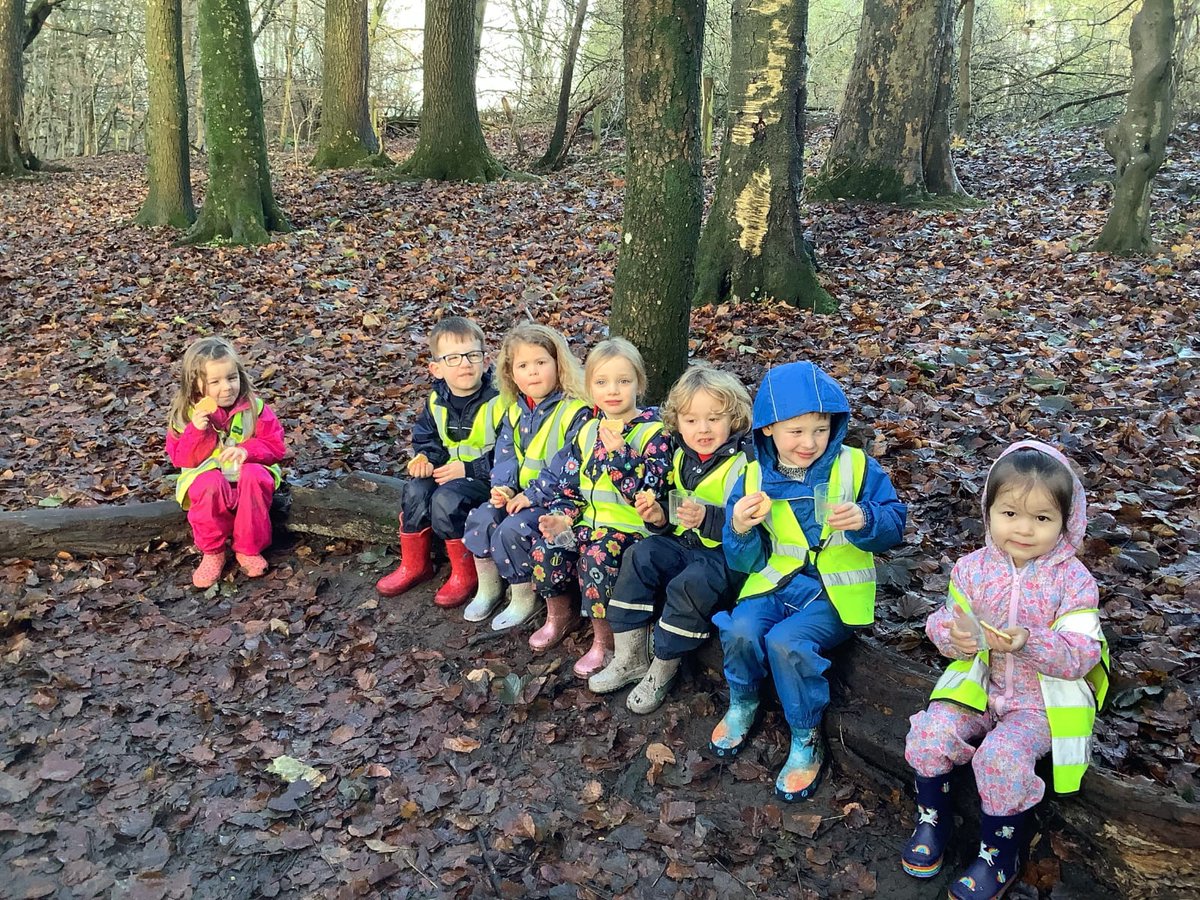 Gargieston's tweet photo. What a busy week it's been in our ECC!! The wet weather hasn't stopped us getting outside. We visited the woods for a scavenger hunt and had lots of fun in the garden. #greatoutdoors #playingoutside #earlylearning https://t.co/kUgbLEVPF6