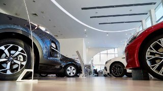 carrroscom's tweet photo. Carrros: Revendedor de Michigan é pego supostamente alugando carros usados como novos. A licença do revendedor foi suspensa pelo estado por representar "uma ameaça iminente contínua" ao público.

🔗 Leia mais em:https://t.co/LeK456WLhx

#RevendedorMichi… https://t.co/IkEcYr8kk1 https://t.co/4O6W0ttXPj