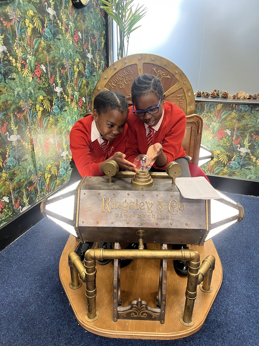 allsaintsbootle's tweet photo. 6S had a festive morning at @KingsleyandCo_ singing Christmas carols and songs. We explored their new shop and were rewarded with a new book each. You might even have listened to us live on the bbc radio Merseyside breakfast show #wearefamous https://t.co/IAmBD3UXsc