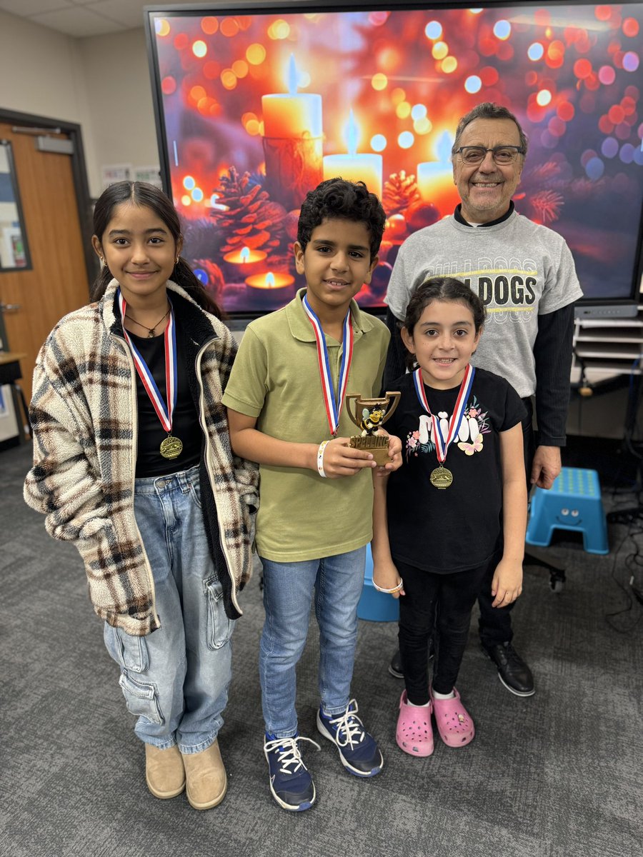 Mimarquezz's tweet photo. Huge congrats to our amazing Spelling Bee winners! They”ll be representing #FortElementary at the district level. 🐝Orgullosos de nuestros estudiantes que demostraron su habilidad lingüística.🏆#SpanishSpellingBee #RCISDJOY @RC_BilingualESL @WendyPrater https://t.co/E28vA5RMjG