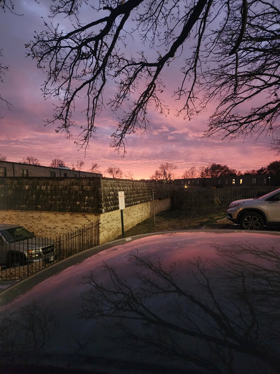 Una 🕳 bomb-her tweet media