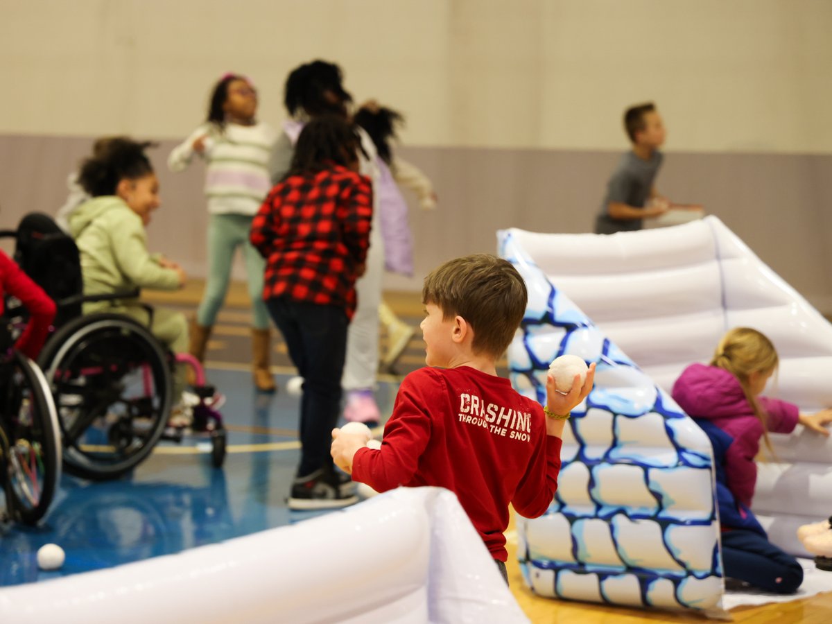 LakeshoreFound's tweet photo. Our youth holiday party was a winter wonderland! ☃️ From gingerbread houses to our annual snowball fight, we had it all. Santa and Mrs. Claus even made a special appearance!

Stay tuned for more youth events in 2025. For more photos from this event, check out our Facebook page! https://t.co/4s322IQIvb