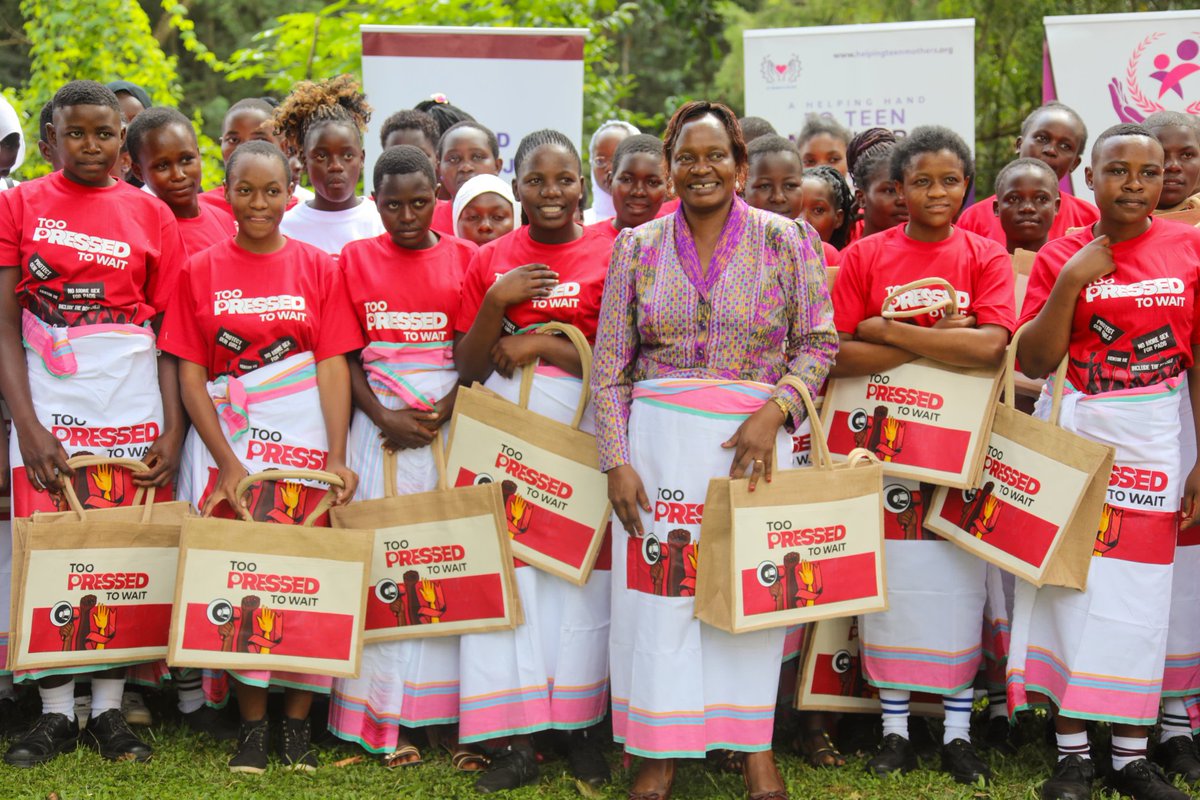ProfJanetBarasa's tweet photo. In collaboration with Resolve Communications, successfully conducted a mentorship program for teen mothers at Golf Hotel in Kakamega. #TooPressedToWait https://t.co/b1XyFQOmrN
