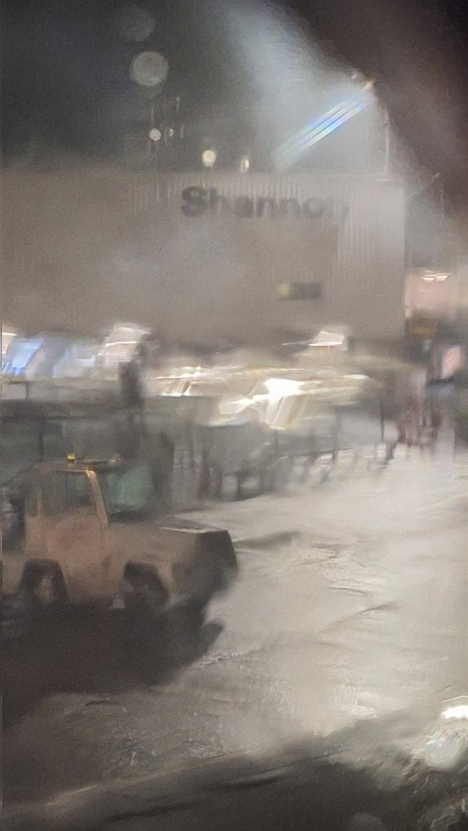 katiedaly_oc's tweet photo. @Shauns_Aviation Yes... hello Shannon... 😪 landed safely.. thanks to @Ryanair crew.. https://t.co/BcLnXQhIjw