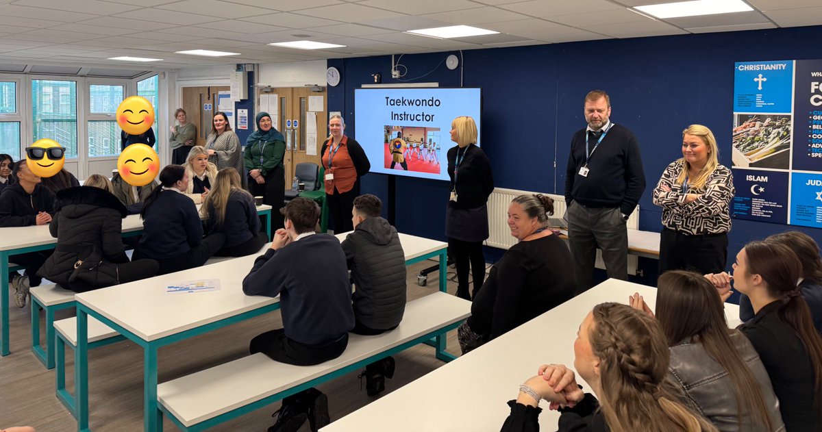 CEIAGRD's tweet photo. Thank you to all our employers and providers for supporting todays Super Learning Careers Day. Great to see all the learners engaged in the Careers Fair, Employer workshops and activities @Head_TheHeights @InspiraKimH https://t.co/4VFnrqIETU