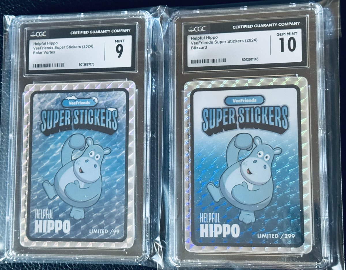 FunkoAddict_TeK's tweet image. Today’s #MailCall brings a big @veefriends snowstorm. I love the details &amp;amp; rarities on the these @VeeFriendsCards. I’m so happy with my pulls &amp;amp; variety all around. Biig Ty @garyvee &amp;amp; the Veefriends crew for this dope VeeFriends Ornament givey, i struck gold! 🥳🫡 #VeeFam