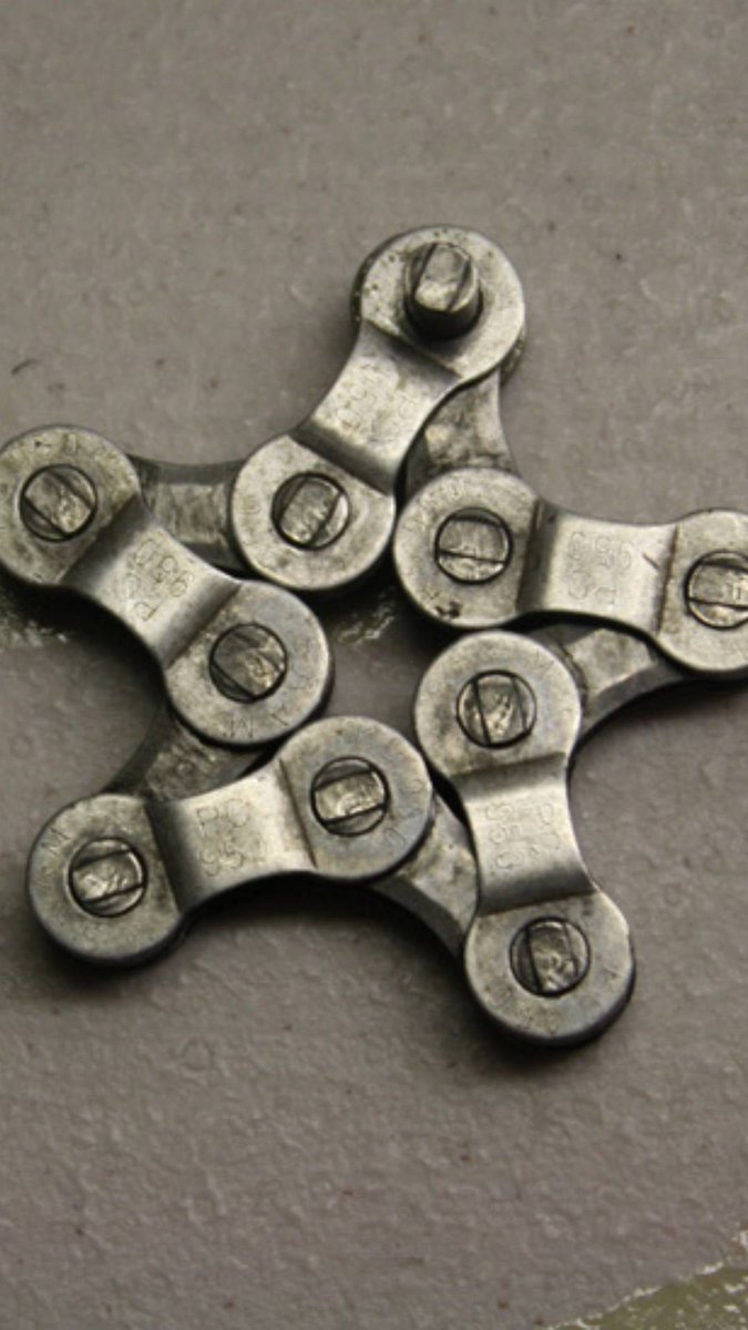 It's that festive time when you can get out the decorations or choose DIY. Come grab an old chain if you want to test this bad boy out...