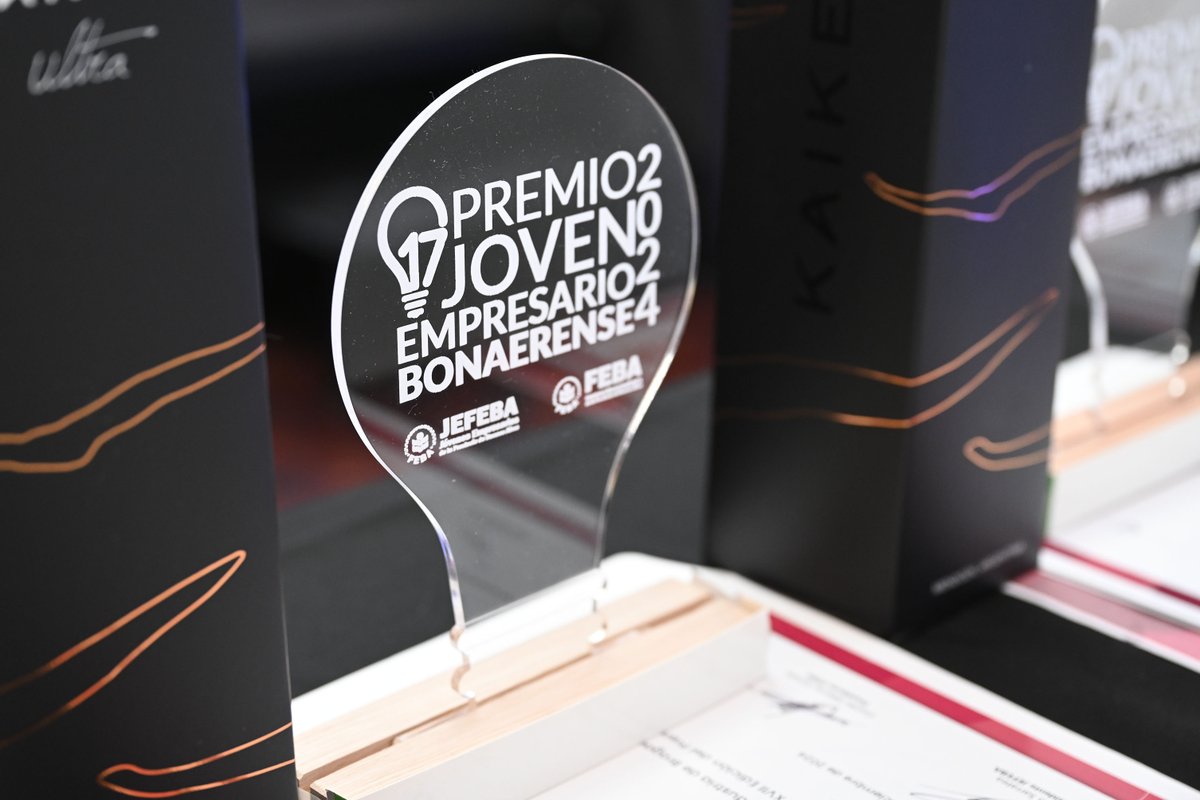 📈❤️ En la Provincia se impulsa el crecimiento comercial de las y los jóvenes.

🙋‍♂️ Participamos de la 17° edición del #PremioJEFEBA para jóvenes empresarias/os bonaerenses, organizado por <a href="/FebaOk/">➡️ Federación Económica Buenos Aires</a> y <a href="/JEFEBAOk/">Jóvenes Empresarios FEBA</a>. Nuestro gerente general, Rubén González Ocantos, entregó el galardón