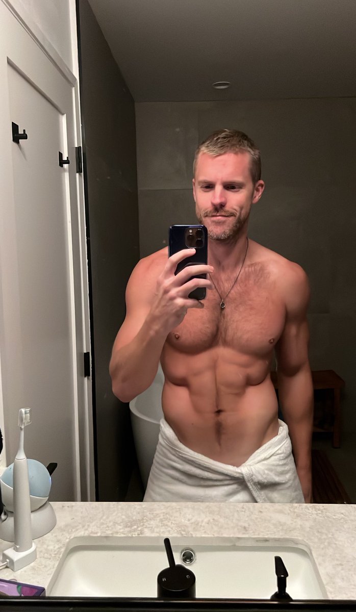 Time for a nice, relaxing bath to ease into the weekend 🛀🏻😁