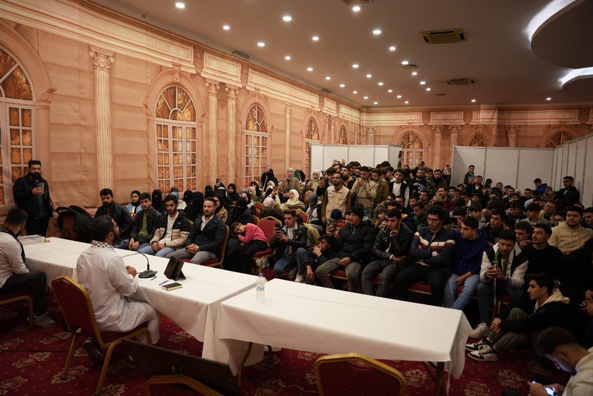 bookfairantep's tweet photo. لقطات من فعاليات البرنامج الثقافي والتي أقيمت اليوم على هامش معرض غازي عنتاب الثالث للكتاب العربي تحت شعار "الكتاب حياة".

#الكتاب_حياة
#معرض_غازي_عنتاب_الثالث_للكتاب_العربي https://t.co/CjjpZptTRF