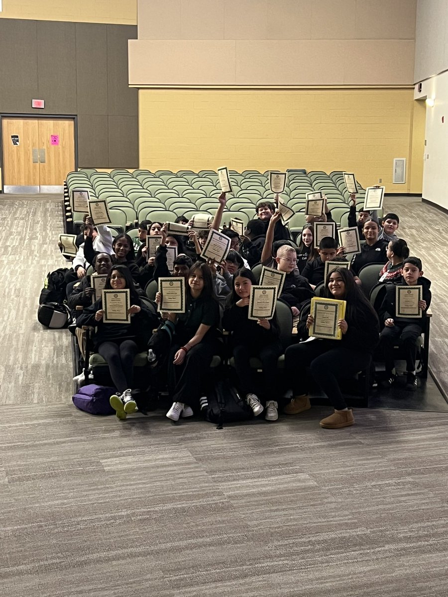 Ms. Manzo tweet media