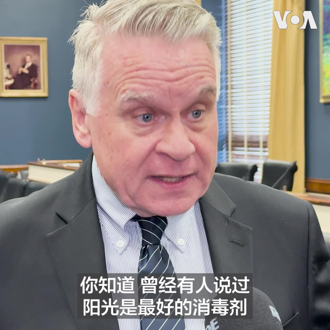 “习近平和中国共产党正在试图讲述一段虚假的历史，”美国国会暨行政当局中国委员会 @CECCgov 共同主席史密斯(Chris Smith)12月5日在该委员会的“反对中共修改历史和抹灭文化”听证会后对美国之音记者 @voayihua 说，只有在人们助长下暴行才会被否认，这就是为什么让人们关注历史暴行至关重要。报道：https://t.co/2JpE6QkVDu