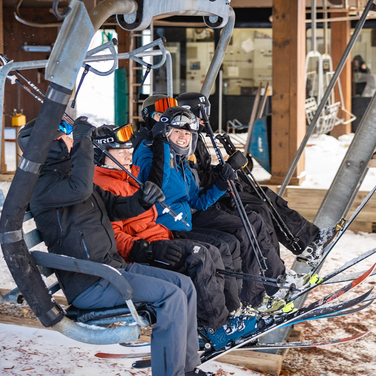 jiminypeak's tweet photo. Thanks to all who joined us to kick off the 24/25 season! It was a great opening day! See you for more tomorrow at 9 am!

#jiminypeeks #jiminy #jiminypeak #intheberkshires #visittheberkshires https://t.co/jxWbSzw5v6