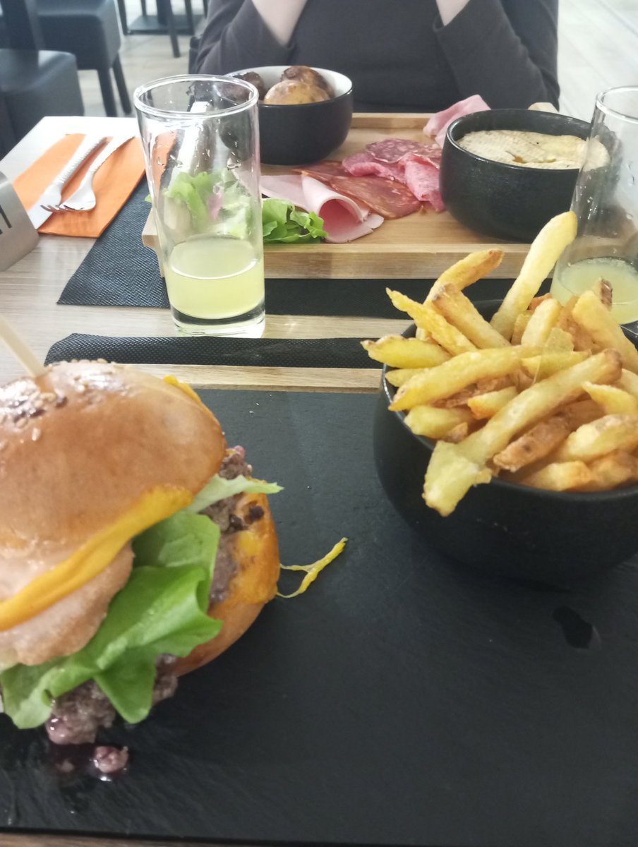 Kammagick tweet media