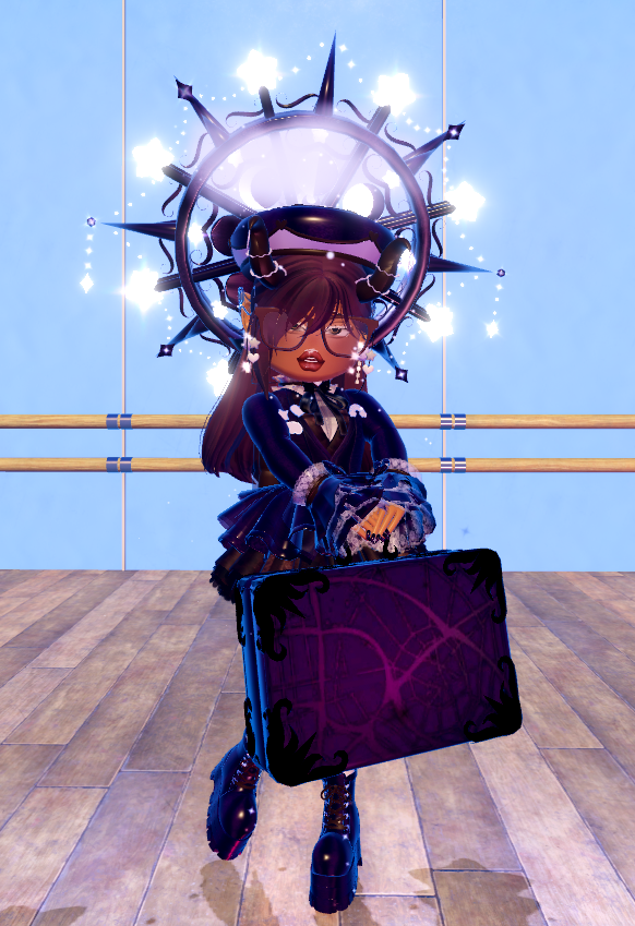 BadBatterz's tweet photo. I think my holiday fit is gorgeous #royalhigh #rhroblox #roblox https://t.co/eVSMobhub8