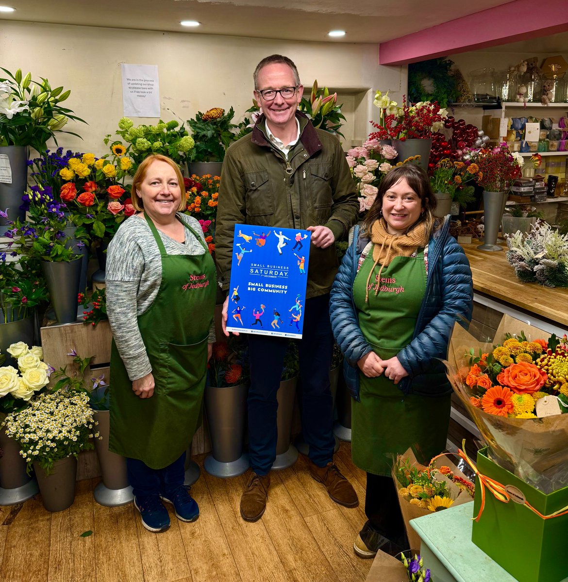John2Win's tweet image. On #SmallBizSatUK, and all year round, I am delighted to support the amazing small businesses we have across the Scottish Borders like Stems of Jedburgh. 

This festive period and whenever you can please shop local. 

@SmallBizSatUK