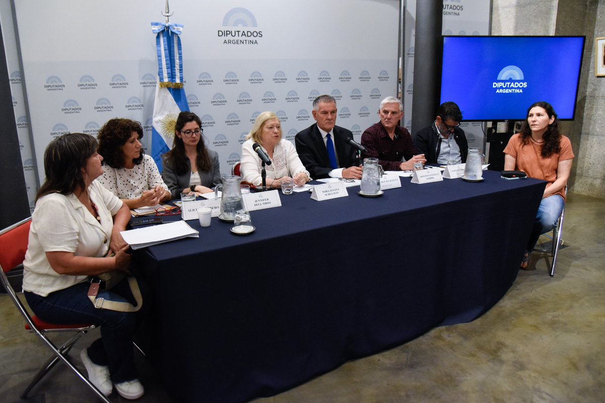 CastagnetoC's tweet photo. Conversatorio sobre el acceso a la justicia, discapacidad, violencia y salud mental, en el marco de los 35 años de la Convención sobre los Derechos de Niños, Niñas y Adolescentes.
Quiero agradecer a quienes nos acompañaron. https://t.co/JSSBrpmFuw