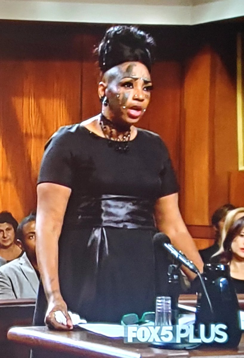 HotChoc1217's tweet image. Wow! These face tattoos 😮
#JudgeJudy s21 e89