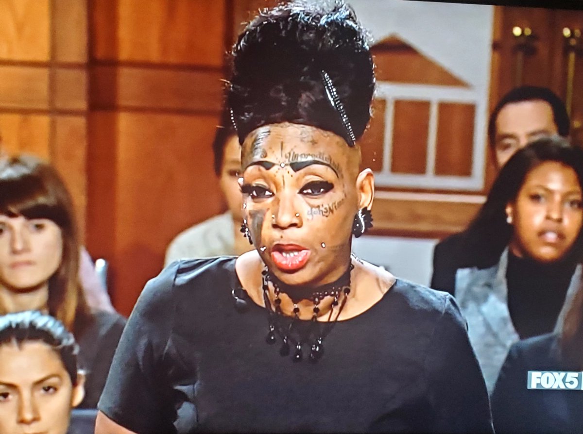 HotChoc1217's tweet image. Wow! These face tattoos 😮
#JudgeJudy s21 e89