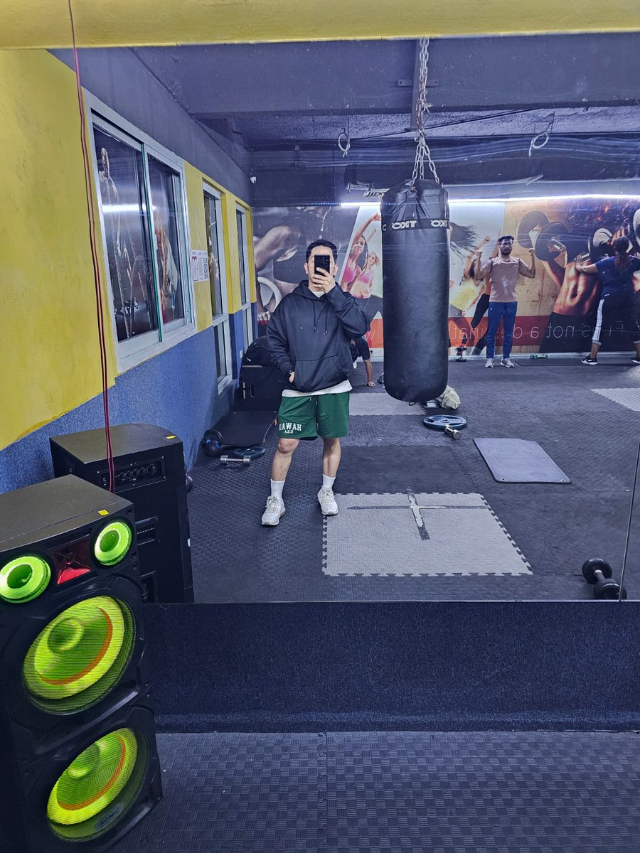 yanyanner's tweet image. #WORKOUTMODE🏋️💪
#DailySports 
#WORKHARD