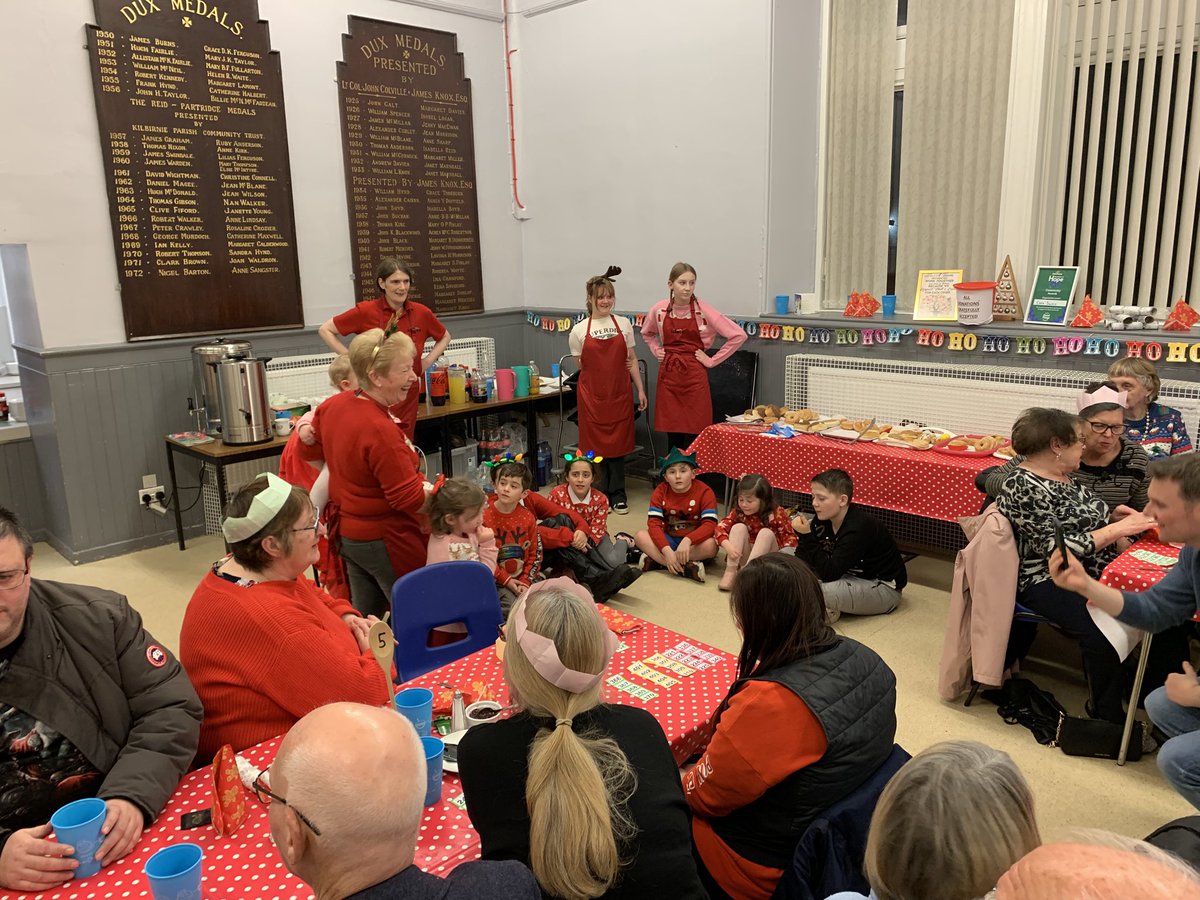 Anthea_Dickson's tweet photo. Busy, noisy, chatter &amp; laughter are all evident at a @CafeSolace #Christmas meal. A delight to welcome guests from #KilbirnieParishChurch choir - &amp; of course, Santa! Special thanks too to @AnnRuss91249868 &amp; @IainCam3476 &amp; our fabulous volunteers for a great evening! #community 🎄 https://t.co/TfUR3loVwm