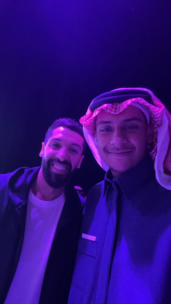 vvvyi_'s tweet photo. اليوم اجمل ايامي الاثرائيه، مبسوط وفخور جدا بفوز اخواني راشد ومحمد وفريق نمو الله يجعلها بداية خير لكل شيء عظيم❤️❤️❤️
#إثراء_التطوع https://t.co/7eo9MLnH3V