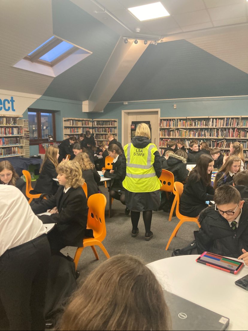 LSAMaths's tweet photo. Year 7s took part in the 1% club quiz tonight. Lots of pupils came down to the library after school to compete in various multiple choice questions, which progressed in difficulty. Well done to all that took part! https://t.co/0aTfdhez4L
