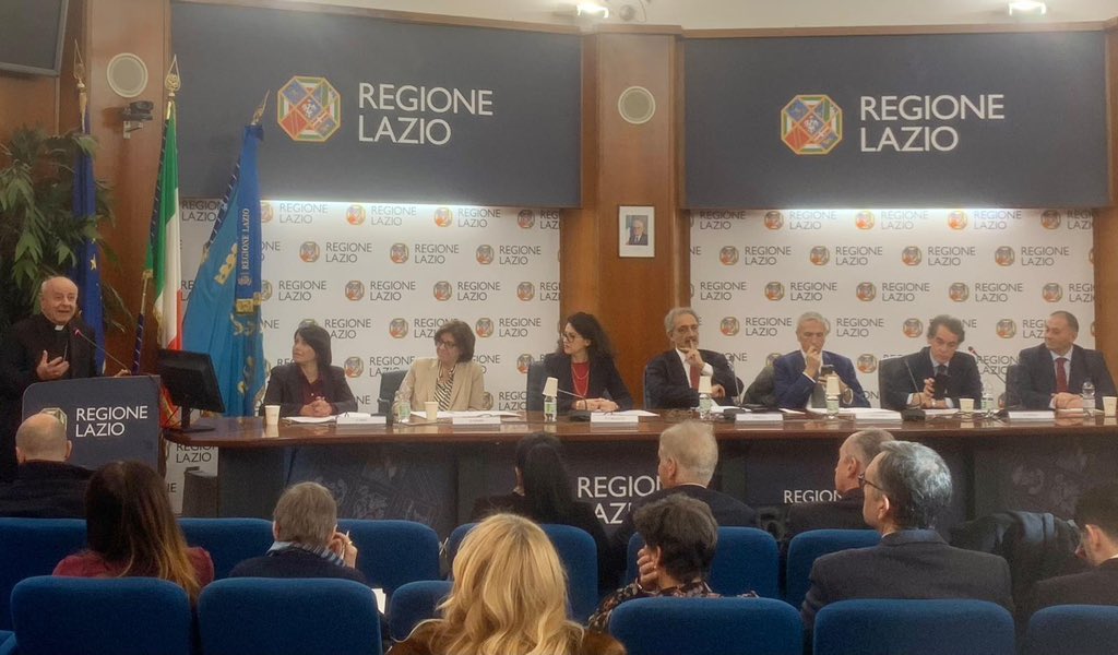 La Regione Lazio sigla un accordo con la Asl Roma 2, il Policlinico e l’Università di Tor Vergata, Roma VI municipio. L’obiettivo è potenziare e realizzare un sistema integrato  di assistenza sociale e sanitaria sul territorio, con attenzione particolare rivolta agli anziani.
