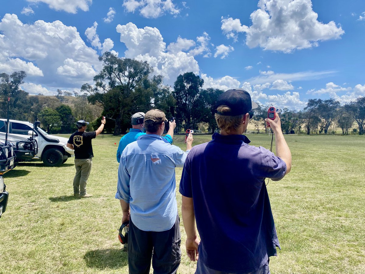 OrangeAccuracy's tweet photo. Hot finish to the year, 40’c out in the sun, with some switchy tail winds to keep everyone on their toes. Awesome two days, with another awesome group of Shooters. 
Have a safe weekend everyone. 

#improveyou https://t.co/3ArDLEPRJS