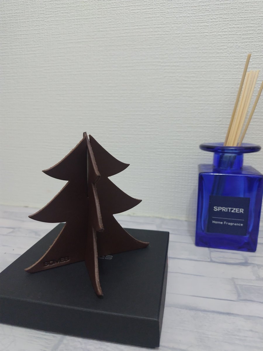 mi588899774373's tweet photo. おはようございます!
我が家のクリスマスツリーです。
簡単です😙
#SOMES
#ソメスサドル https://t.co/IArFW8Yt2h