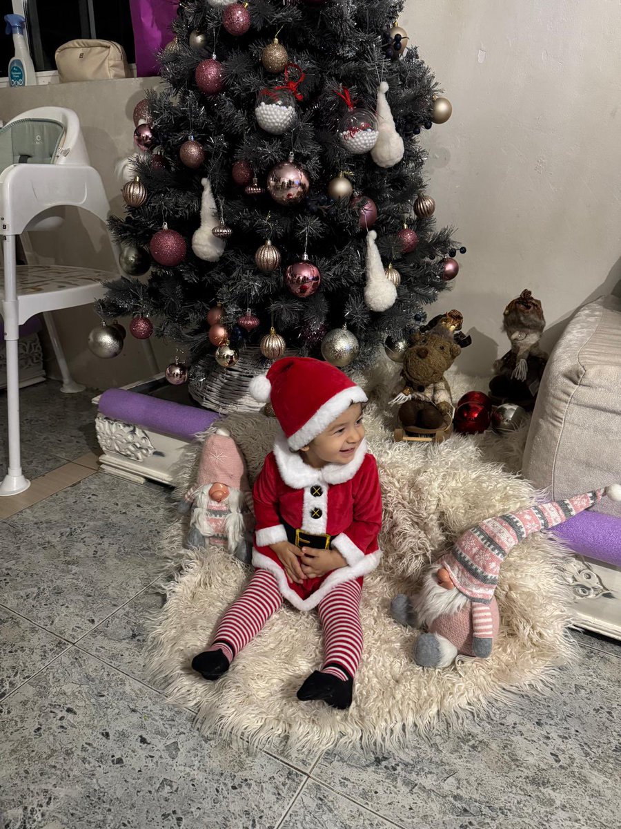 Gisejimenez02's tweet photo. 🎄🤶🏻🌟 https://t.co/WblSUb2DiI