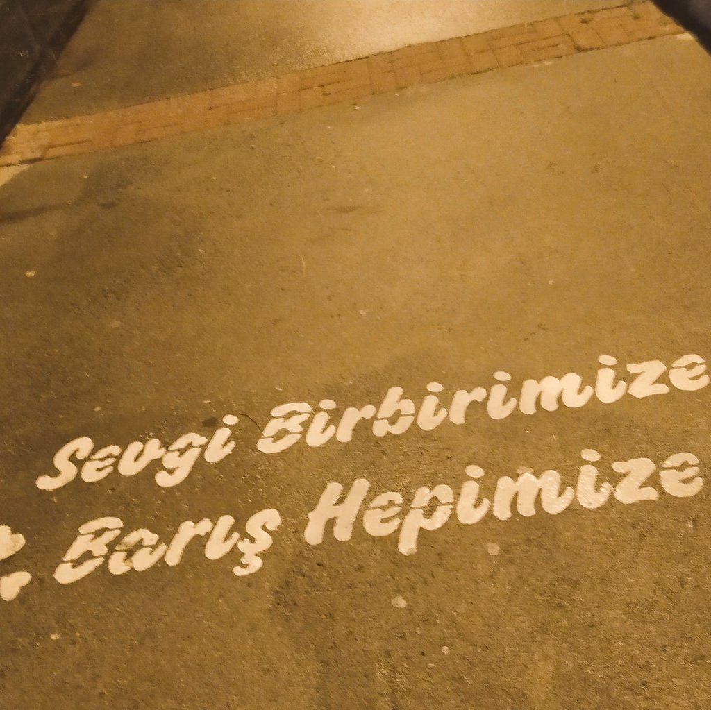 aylin_knk's tweet photo. Karşıma çıkan şu zamanda şu saatte en güzel yol diyebilirim.. https://t.co/Ac2uTi1OHT
