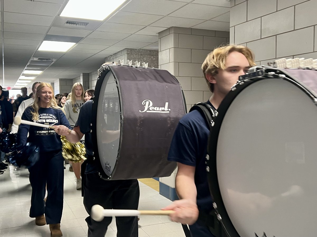 heliascatholic's tweet photo. Let's go, @SADER_FOOTBALL! 👏 #SaderStrong #OnwardToVictory #StateStateState https://t.co/boVZB3HBQl