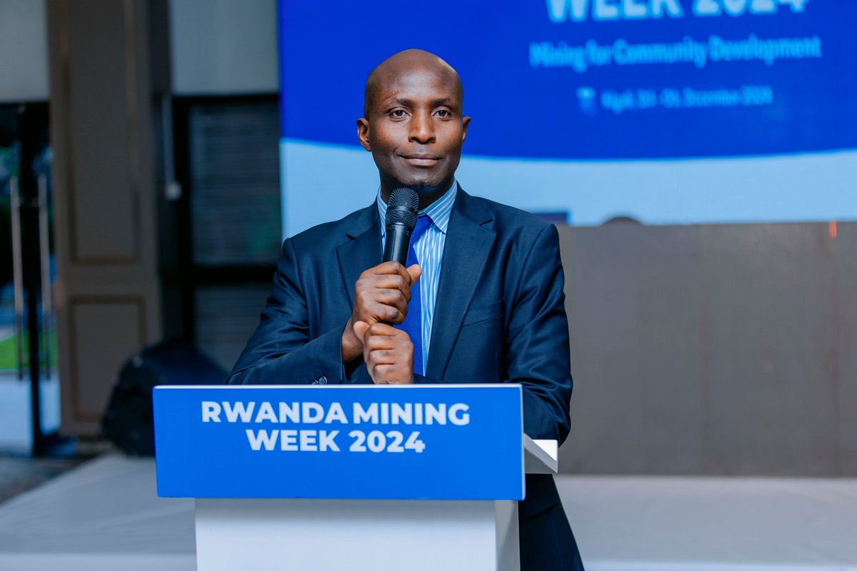 RwandaMinesB's tweet image. This evening marked the successful closing of #RwandaMiningWeek, celebrating collaboration in the mining sector. Highlights included sponsor & exhibitor awards, remarks from industry leaders & partners, and networking. Together, we shape the future of mining #MiningForDevelopment